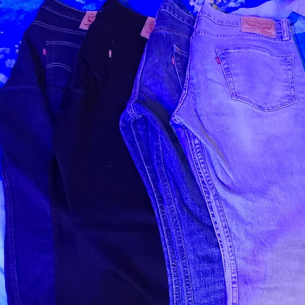 4 pair Levi's 502 34x30